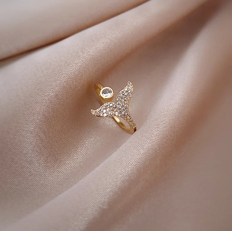 

2022 fashion crystal tail adjustable ring