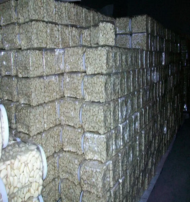 peel garlic 750x800.jpg