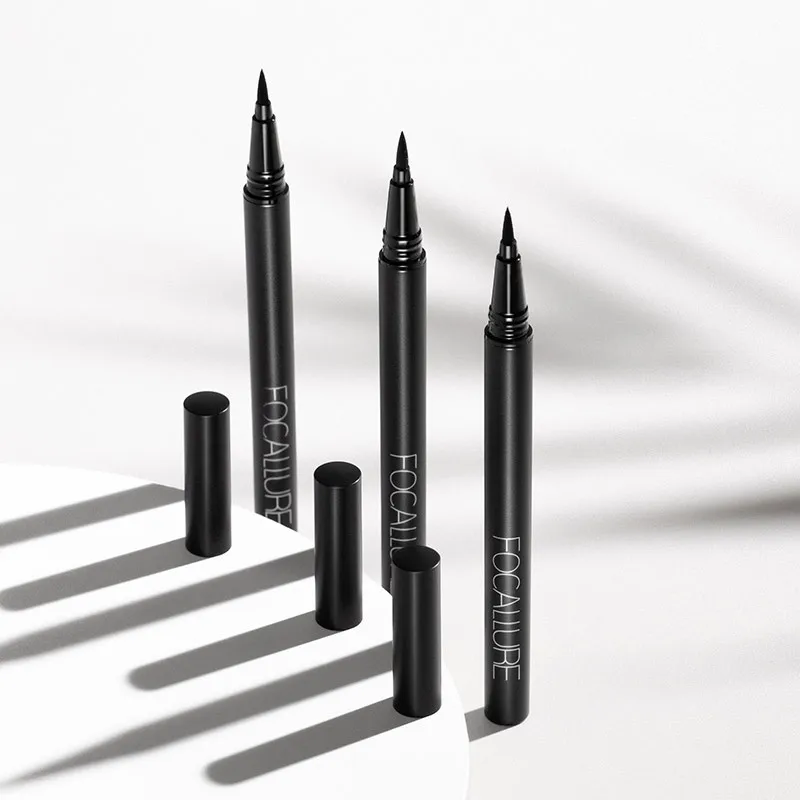

Beginners long-lasting waterproof and sweat-proof liquid eyeliner pen