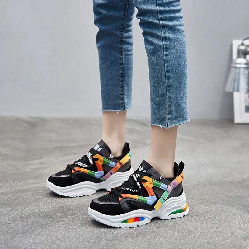 
2020 new girl breathable Mesh sport shoes 1MOQ Custom logo 