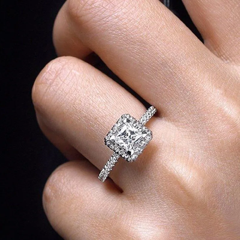 

Romantic Bridal Ring with Princess Cut Cubic Zirconia Prong Setting Fashion Engagement Wedding Rings for Women Lover Gift