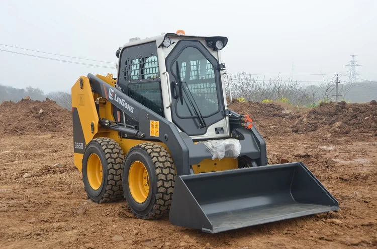 柳工365b 小型滑移装载机