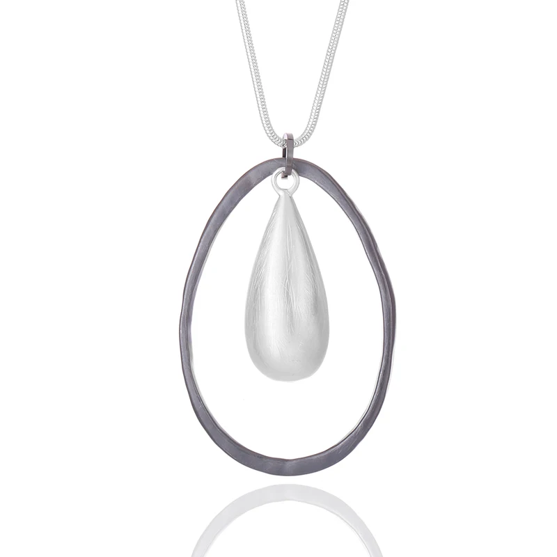 

Fashionable Shiny Silver Hematite Circle Water Drop Pendant Long Sweater Chain
