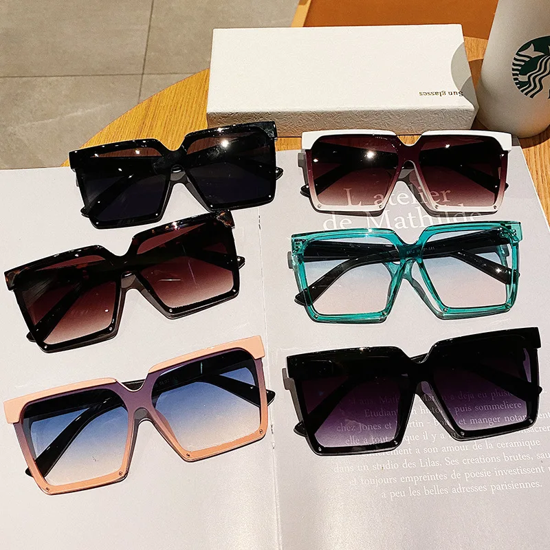 

YTSQAG2-6122 wholesale Custom Unisex Brand Designer Fashion Green Small Square Sunglasses rectangle UV400 sunglasses 2021, 5colors