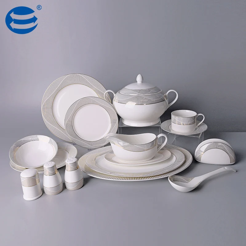 Luxury 61-Piece Royal Exquisite Embossed Gold Porcelain Dinnerware Set Classic Wedding Tableware Food Contact Safe Dishwasher