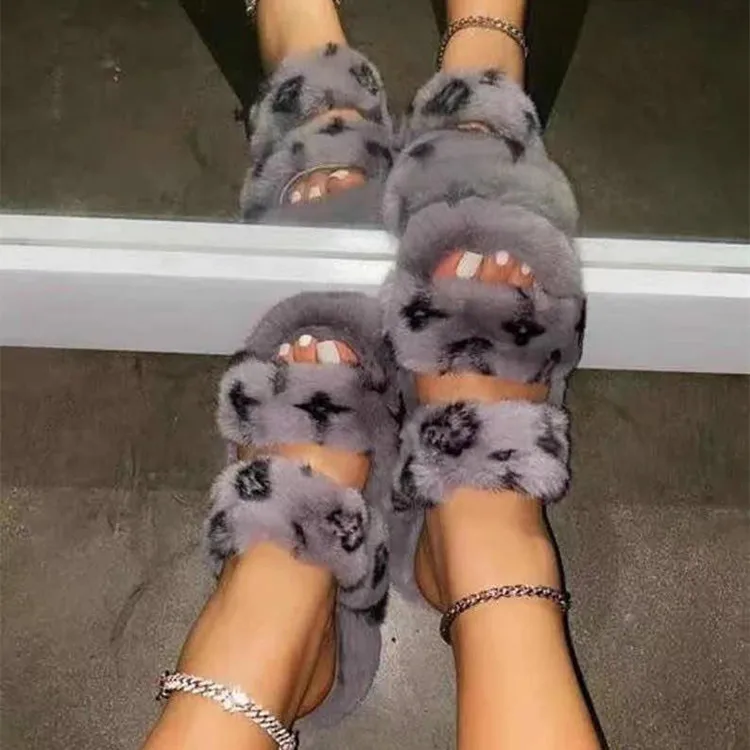 

Fast shipping new ladies winter plush slides warm designer furry fluffy ladies slippers famous brand plush slippers, Customized color