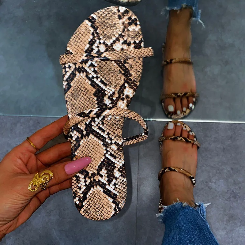 

Large Size Four Color Beach Slippers Girls Casual Travel Super Every Day Slippers