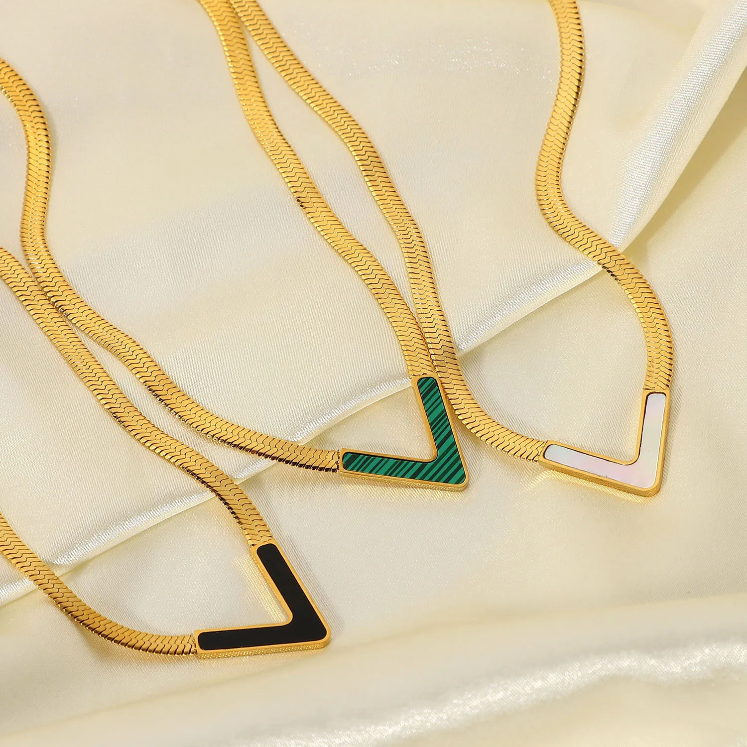 

Card Necklace Woman Accessory Gemstone Gold Chain Handmade Accessories Women Jewelry