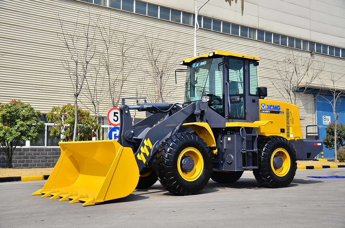 Xcmg lw300. XW lw300kn. Фронтальный погрузчик на колесном ходу xcmglw300fn. Pay Loader погрузчик.