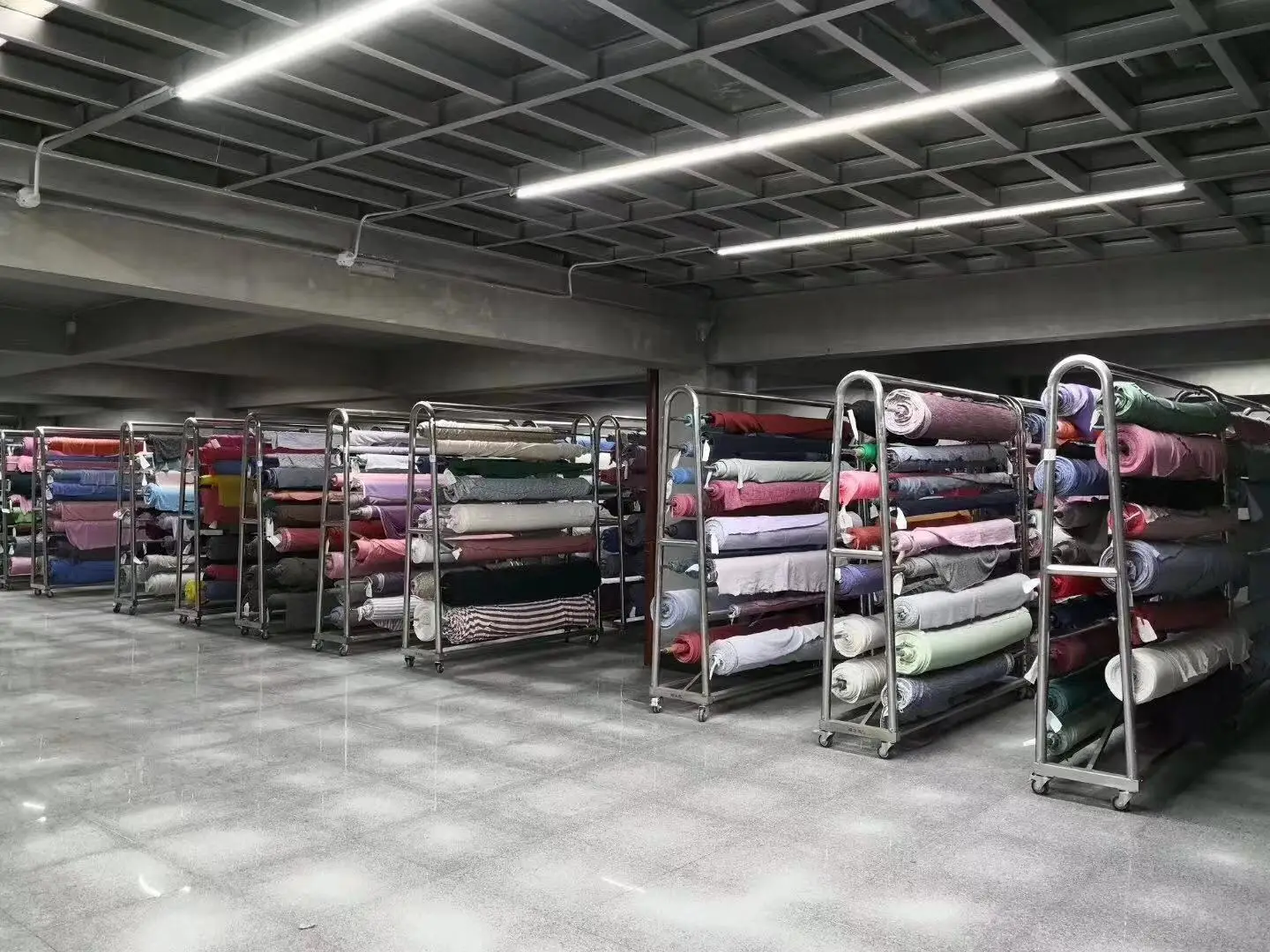 金色供应商豪华银绿色提花天鹅绒面料,用于沙发套,连衣裙,窗帘,服装