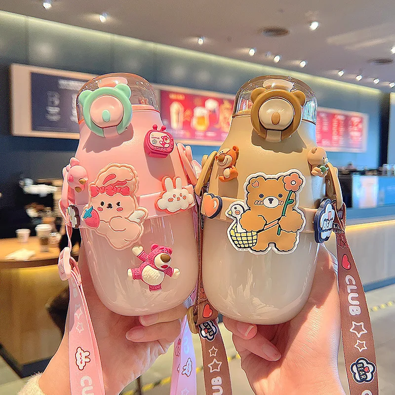 

Kids Water Bottle With Strap 480ml Bear Shape Cute Leak- proof Plastic Water Bottle With Straw