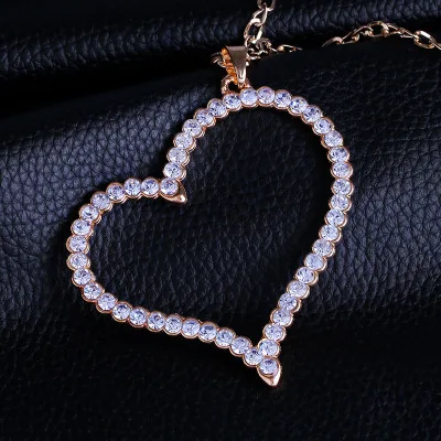

Hot Selling Hollow Rhinestone Crystal Heart Necklace Sparkling Crystal Gold Silver Heart Pendant Necklace