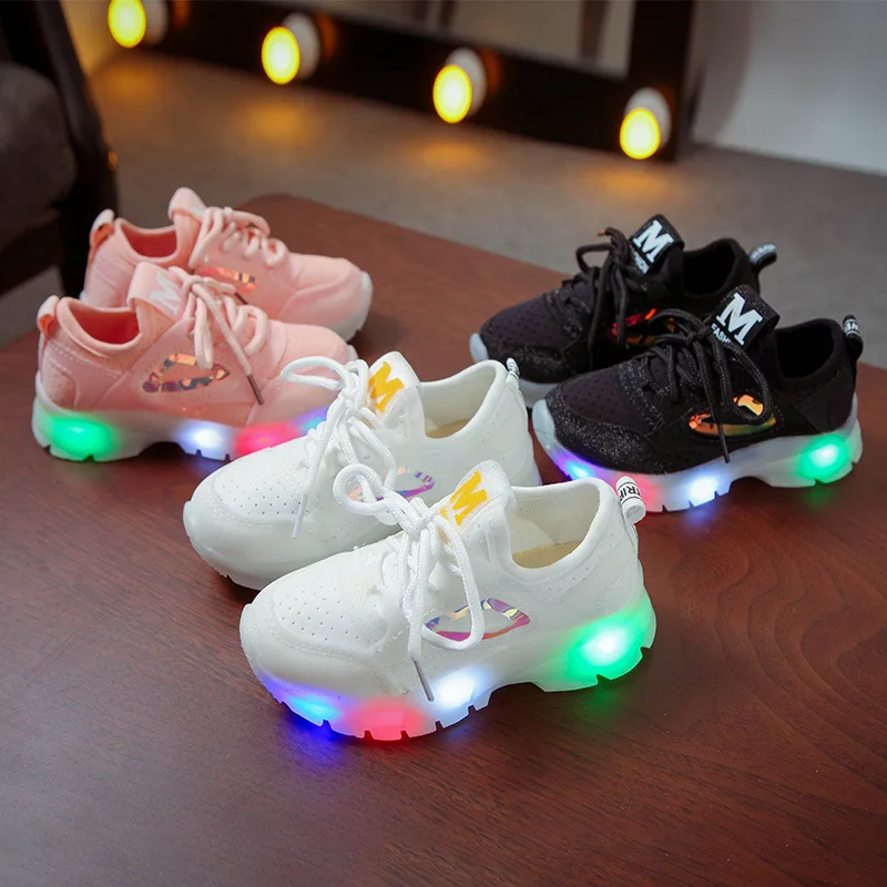 

Hot-selling children's luminous shoes, autumn boys and girls LED flashing shoes, children's rubber soft sole shoes with lights, As shown