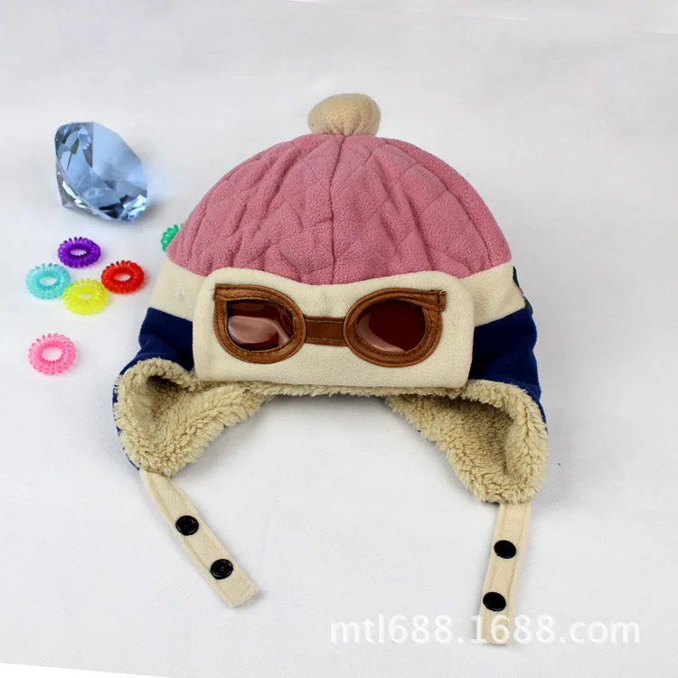 
Crazy sale Guangzhou winter kids fashion hat winter kids pilot hat cartoon knitted baby hat 