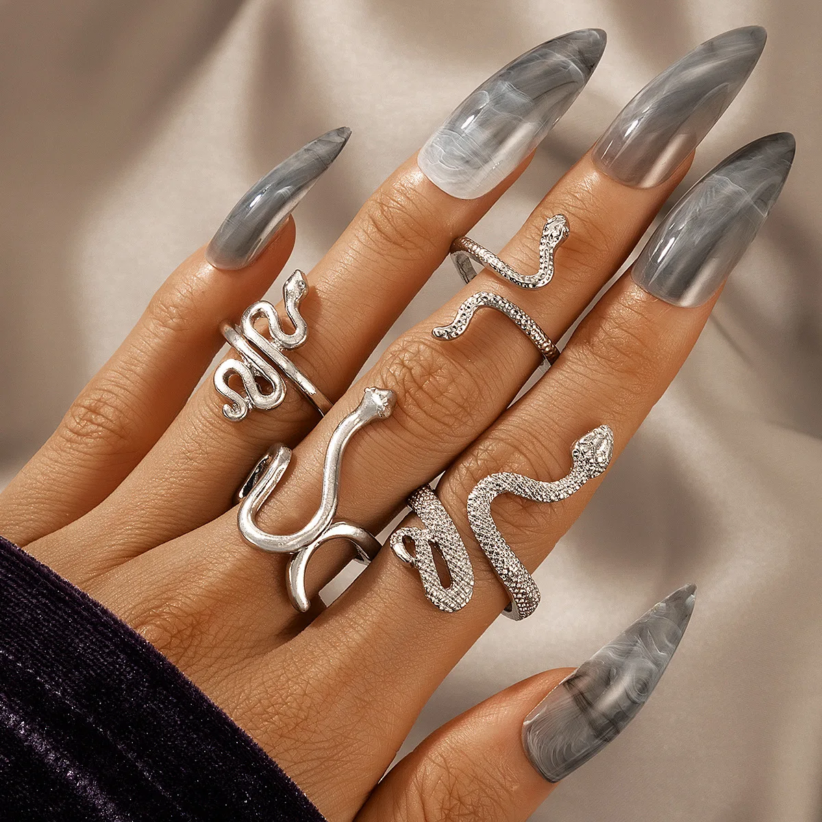 

YGR18866 New Style Fashion Snake Finger Rings Set Women Alloy Rings Set