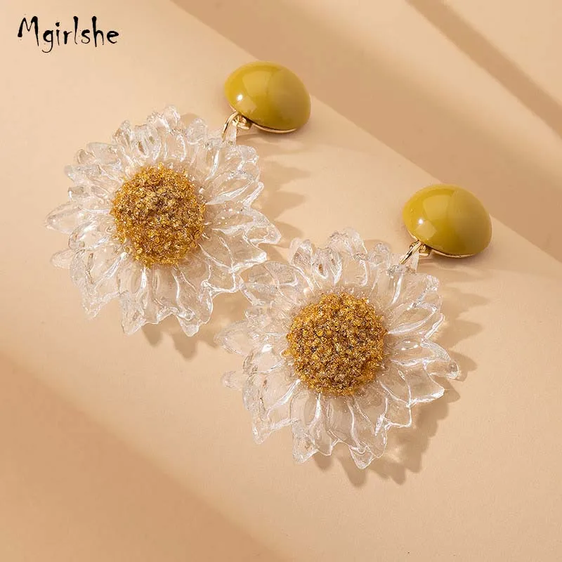 

Mgirlshe Korean Popular Cute Flower Daisy Transparent Pedant Girls Earrings Fashion Summer Sun Flower Dangle Charm Earrings Lady