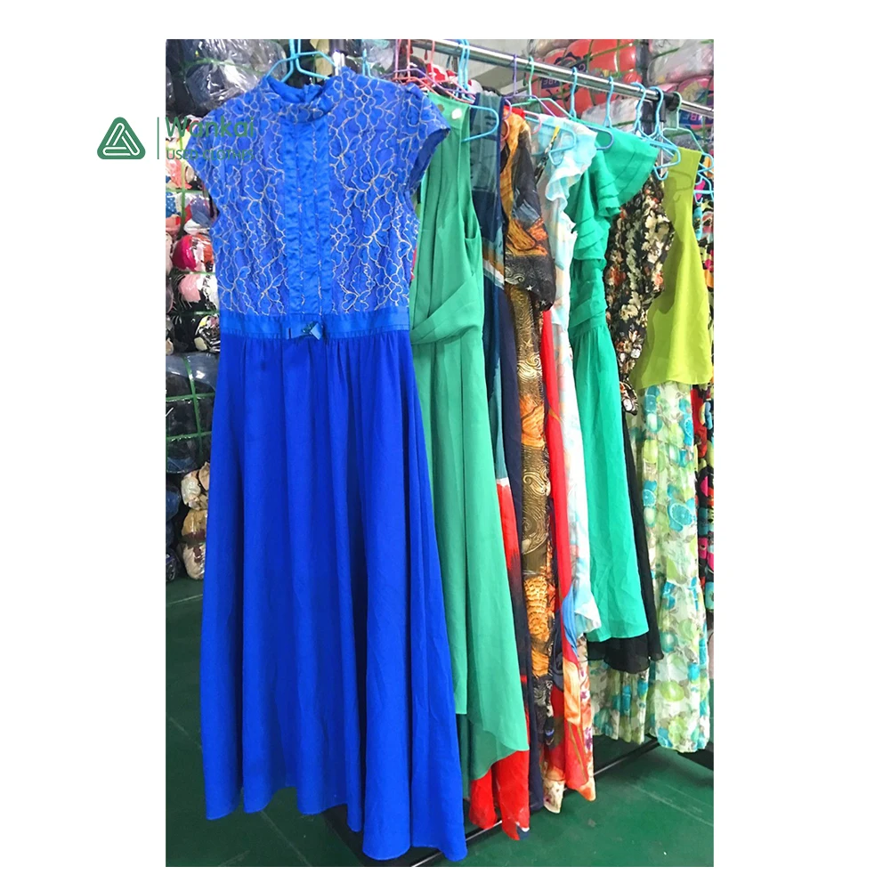 

The Weight Of The Mixed Package Is From 45 Kg To 100 Kg, Cheap Price Plus Size Dress Used, Mixed color