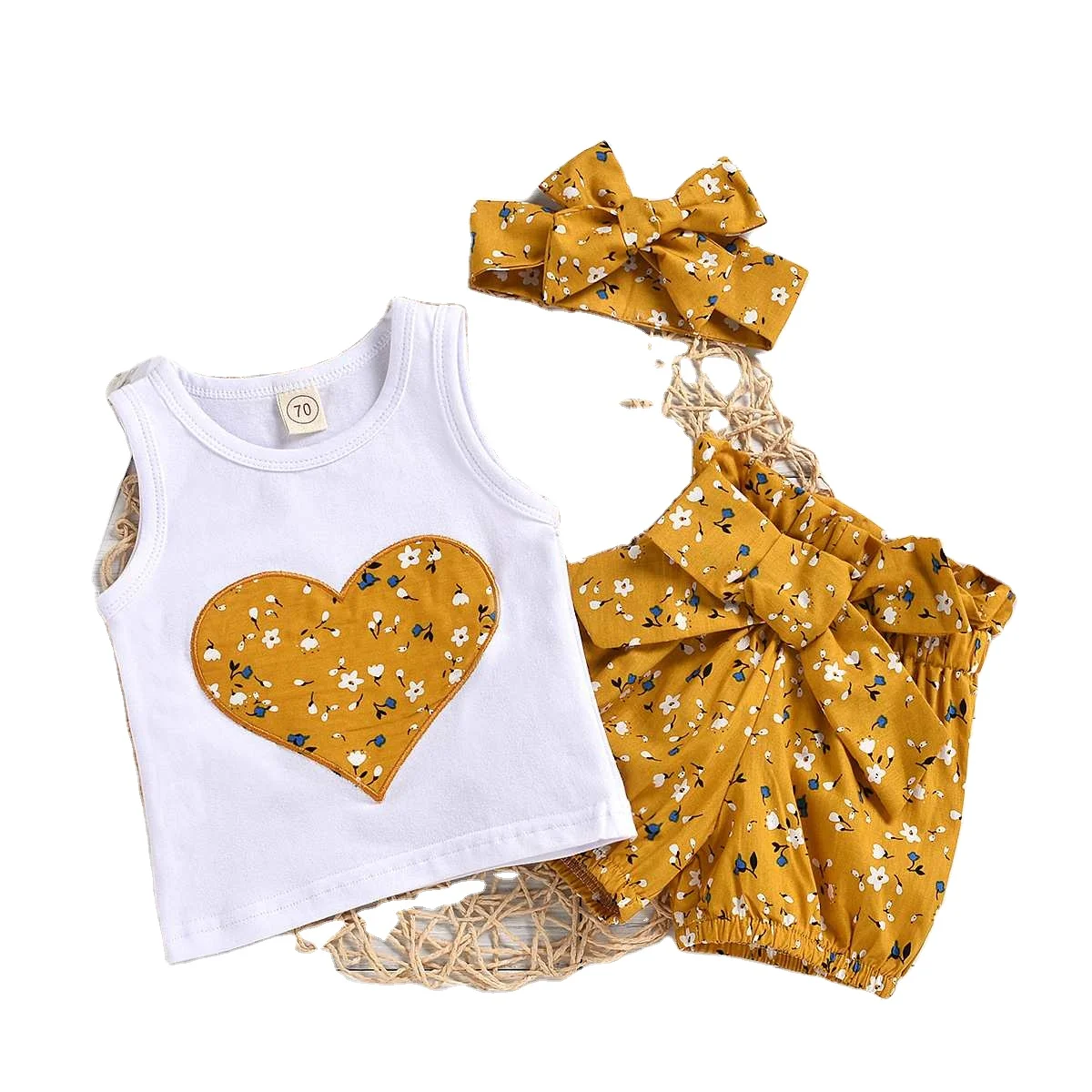 

lyc-1272 Summer Newborn Girls Clothing Love Printed Peach Heart Sleeveless Top And Shorts With Sun Suit, As picture