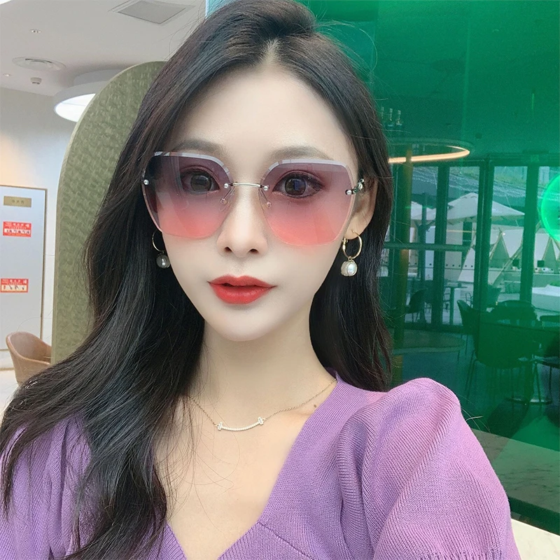 

Fashion Women Brand Designer Summer high quality unique rimless sunglasses