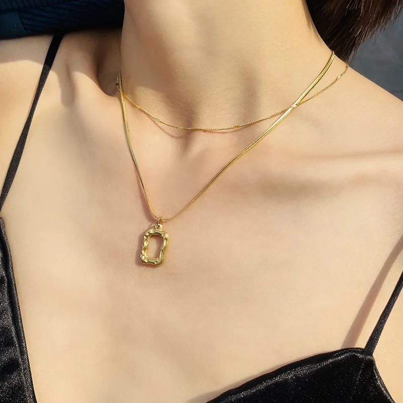 

QIANZUYIN 2021Year Fashion Wholesale Popular 18K Gold Plated Square Pendant Double Layer Necklaces Stainless Steel Gold