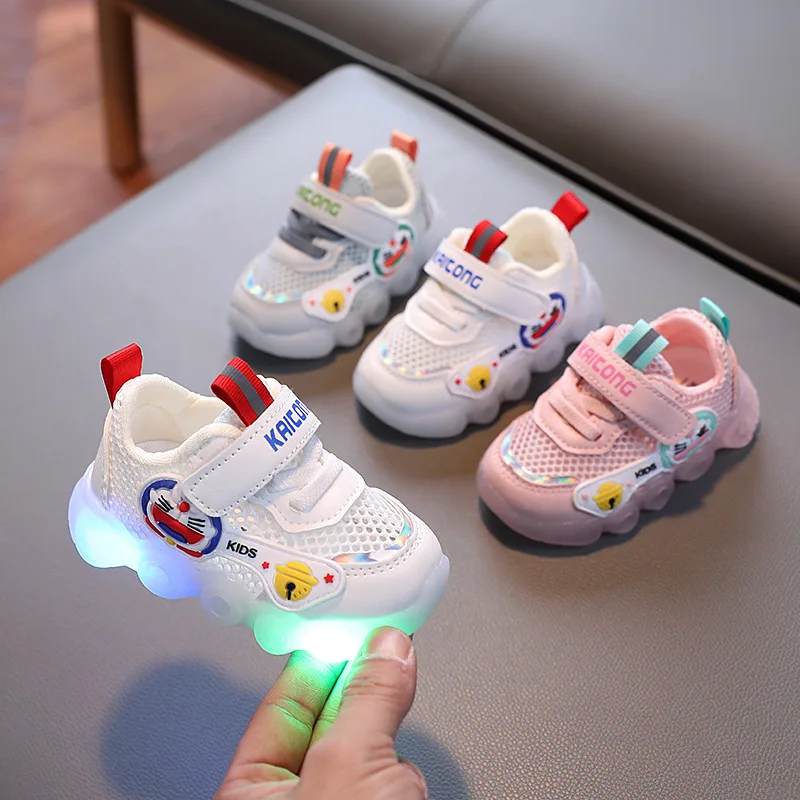 

2022 Spring Autumn New Kids LED Light Shoes Leisure Magic Paste Fashion Soft Bottom Mesh Breathable Sneakers