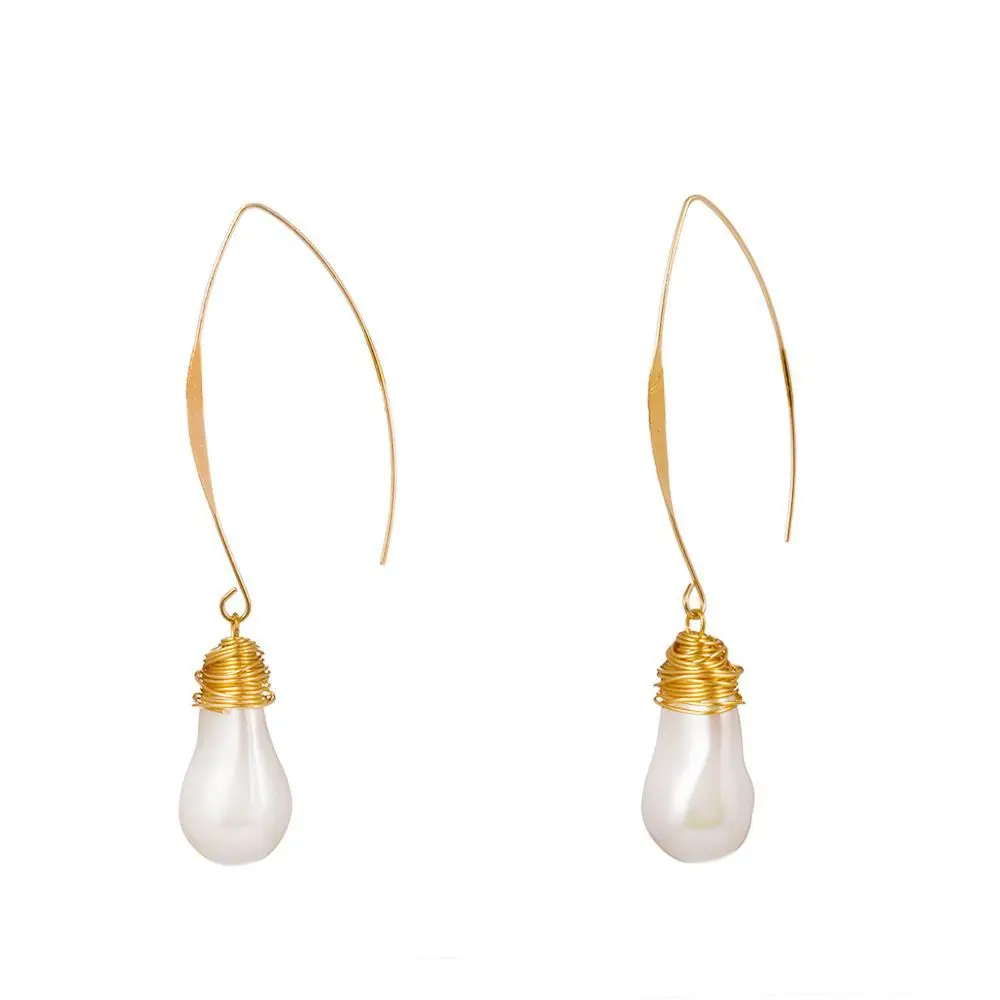 

Fashion Female Vintage Jewelry Gold Plated Big Hook Pearl Drop Earrings Baroque Oval Freshwater Pearl Hook Earrings