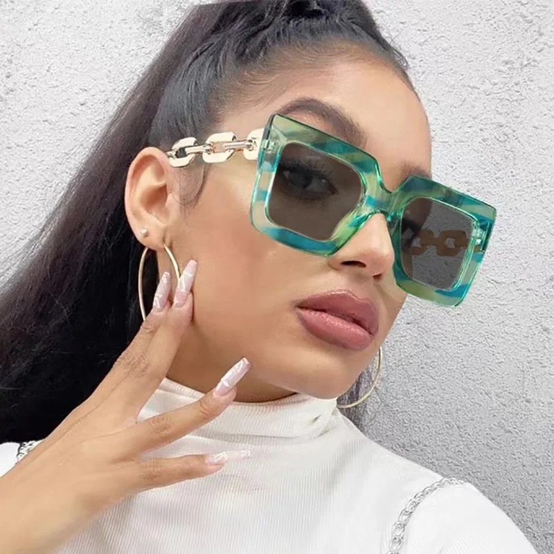 

2023 Fashion Retro Personality Luxury Sunglasses Ladies Oversized Rectangle Frame Metal Hinge Sunglasses Chain Square Sunglasses