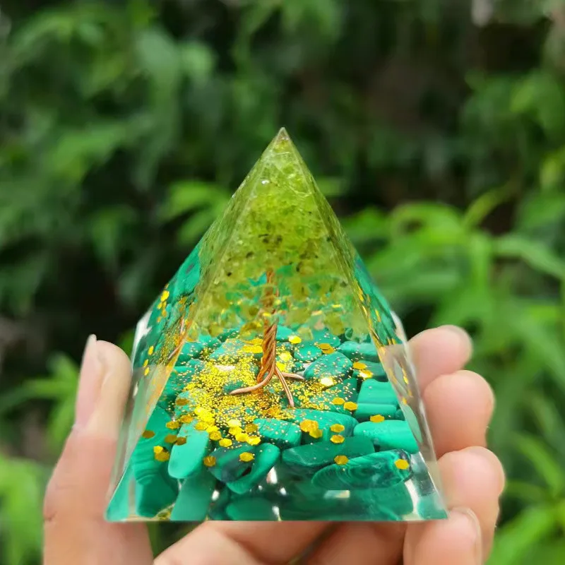 

Crystal Orgone Pyramid High Quality Tree of Life Crystal Healing Pyramid Tabletop Decoration 5cm Gemstone Pyramid