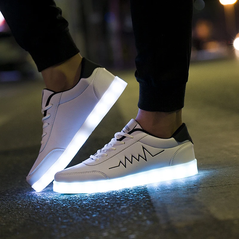 

Wholesale Fashion Light Led Running Shoes for Men dress shoes, Black/white