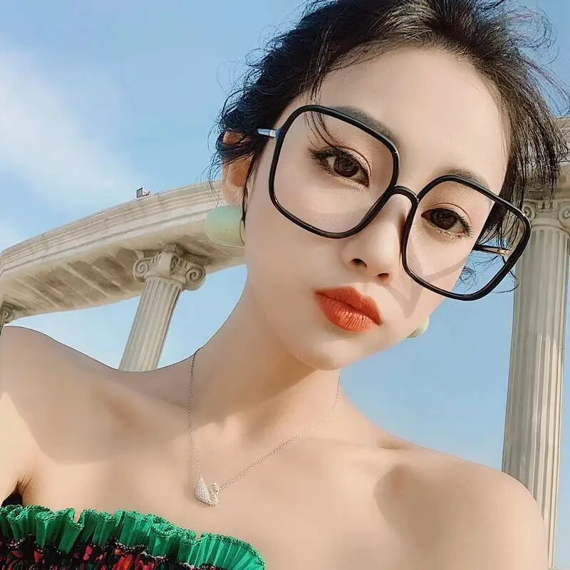 

MJ-0431 European And American Ladies Fashion New Blu-ray Flat Lens Square Ladies Summer Sunglasses