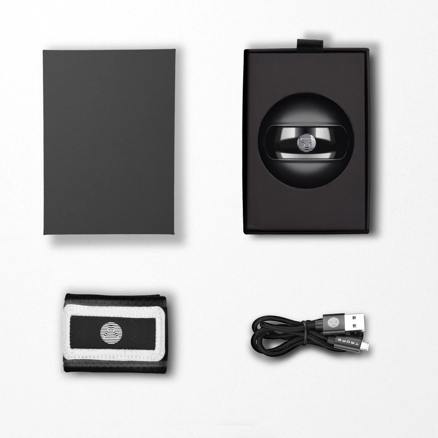 

WIFI Football Tracker Soccer Training Equipment with App, IP66 Waterproof, Intelligently Identify 15 Football Motions and Re, Black