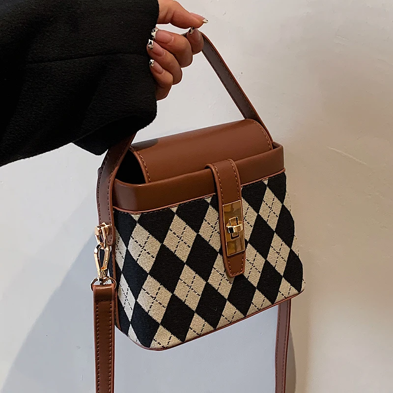 

2022 Plaid Leather Luxury Brand Bucket Crossbody Bags Fashion Trend Box Handbags for Women