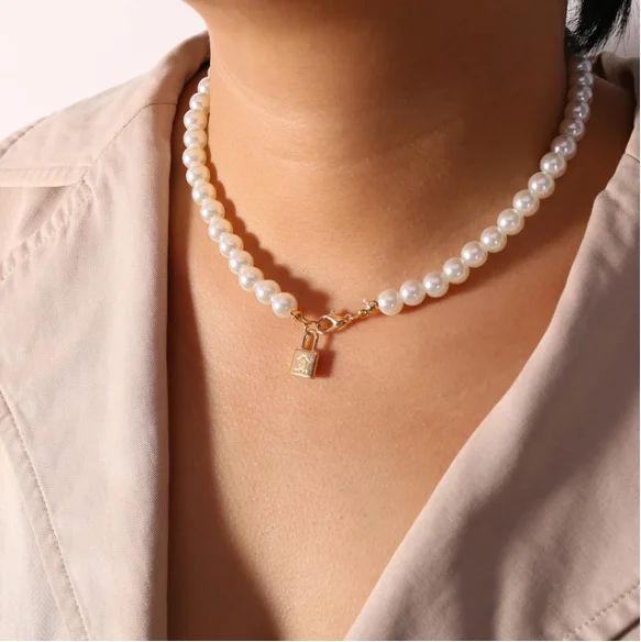 

New Fashion Gold Color Coins Chains Pearl Necklaces Geometric Crystal Pendants Necklaces for Women, Picture shows