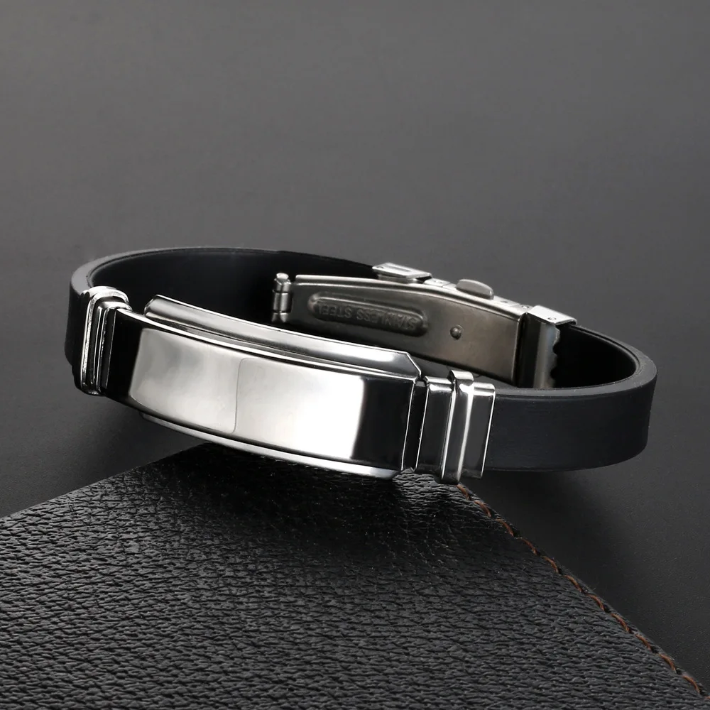 

New Retro E-commerce Fashion Trend Bracelet Leather Stainless Steel Bracelet Color preserving electroplating