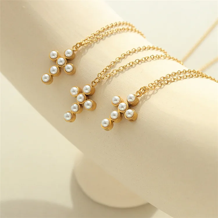 

Wholesale Luxurious Jewelry 18K Gold Plated French Imitation Pearl Cross Pendant O Chain Necklace