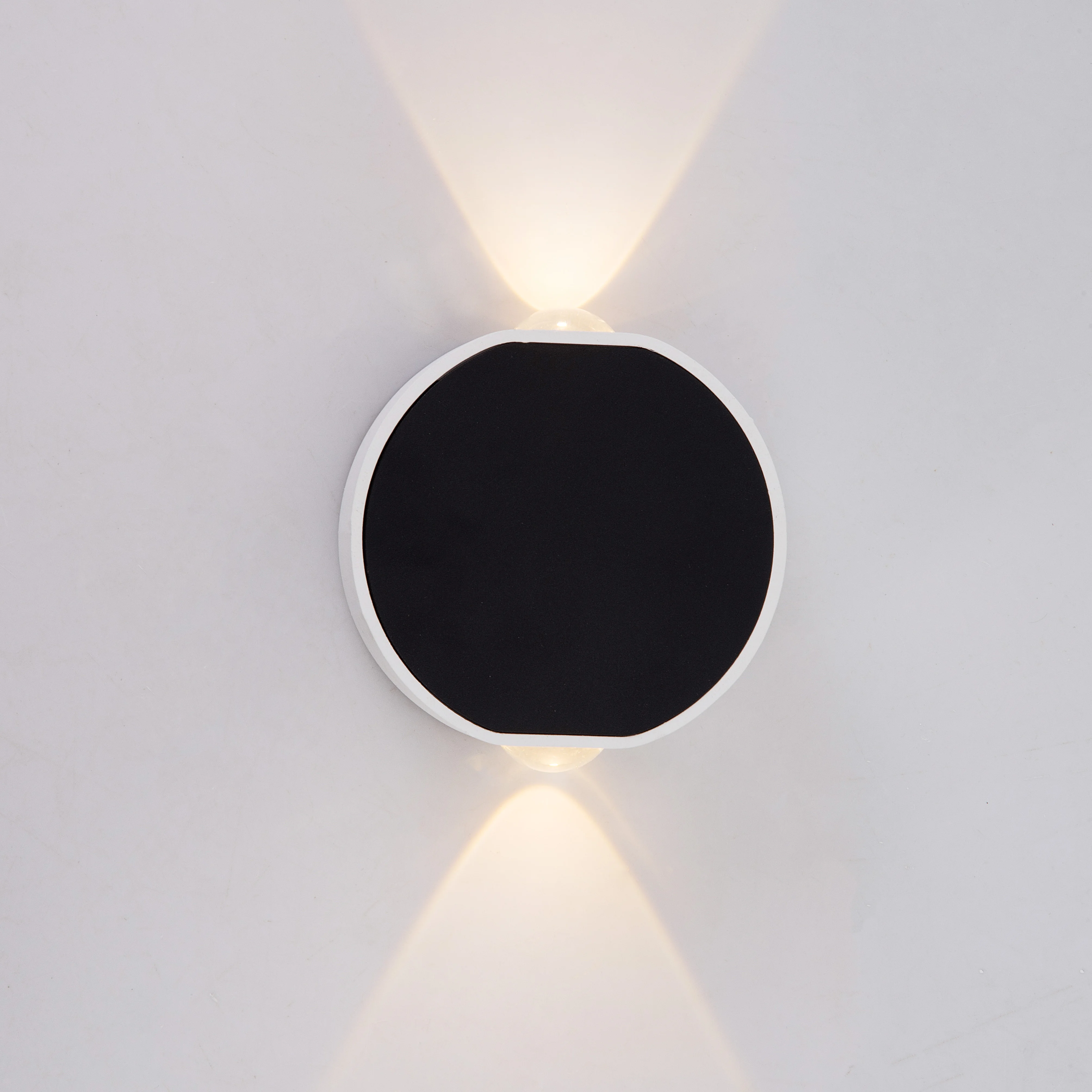 Round up and down spotlight  2X1.5W modern indoor corridor staircase light picture light black and white aluminum wall lamp