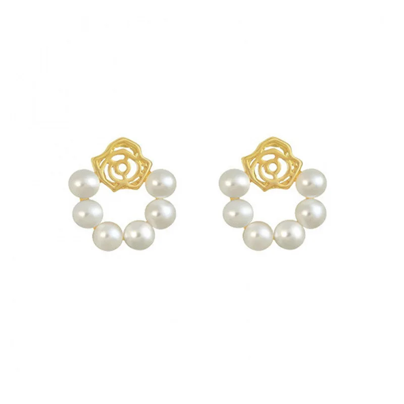 

RTS 2021 Hollow Rose Flower Natural Pearl Temperament Female Korean Girl Fashion Trend Beautiful Cute Earrings Jewelry for Women