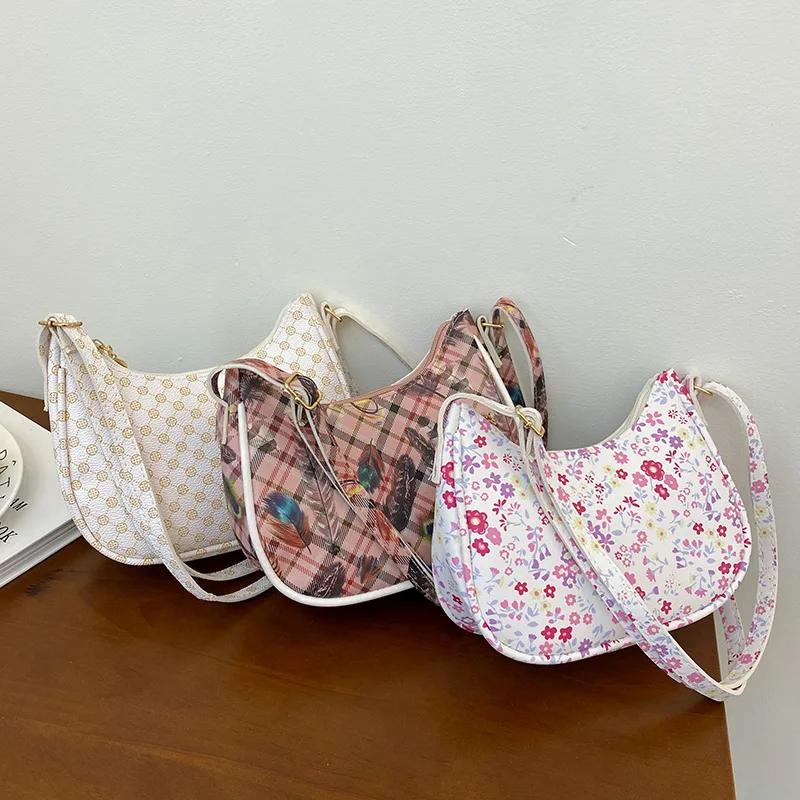 

New fashion single shoulder diagonal bag student underarm bag