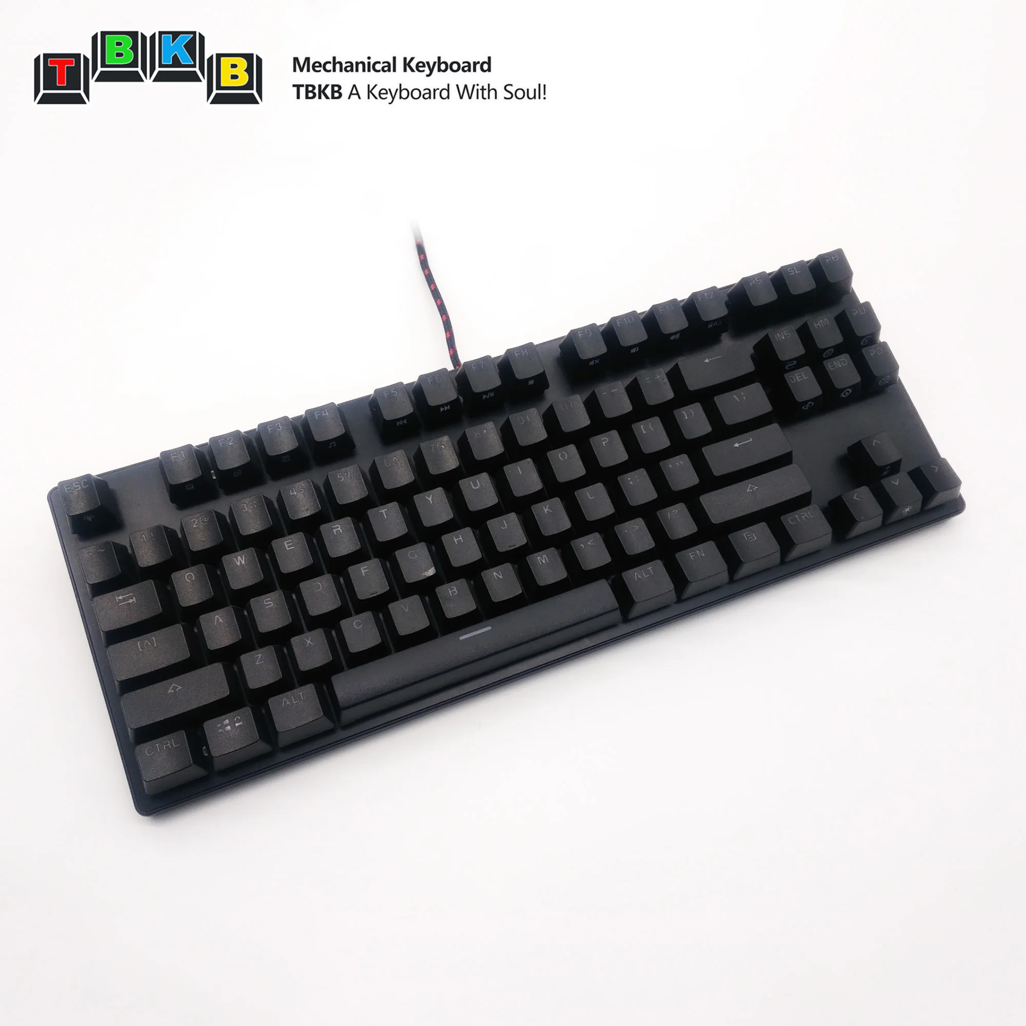 tbkb 87 键金属表面 rgb 背光 pbt 键帽机械键盘 