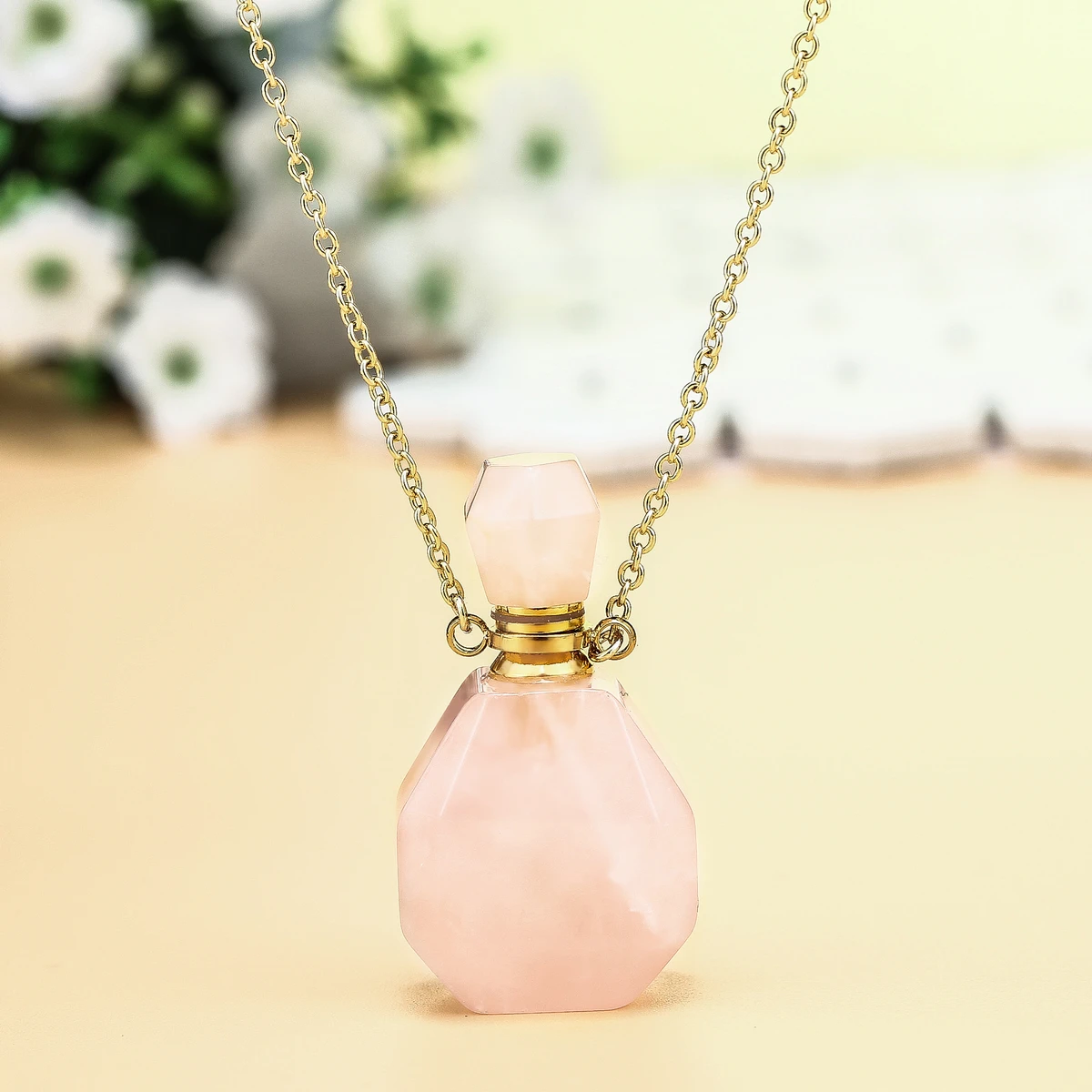 

Beautiful Essential Oil Necklace Crystal Perfume Bottle Jewelry Charm Pendants Finished Necklace Natural Crystal Stone JWP0653, Different color is available