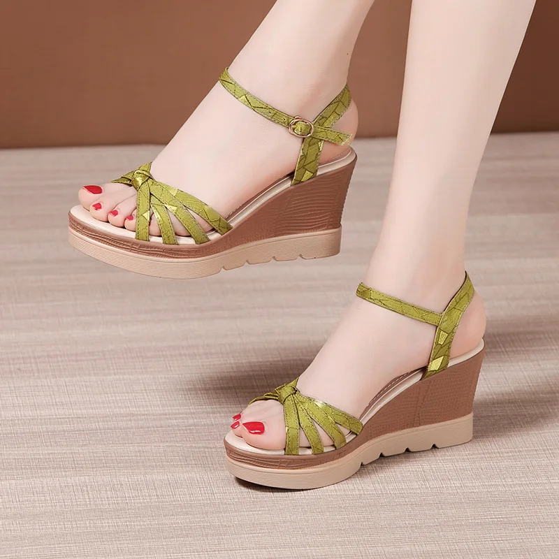 

Large Size And New Open Toe Muffin Waterproof Platform Female Wedge Sandals, Green, black, apricot