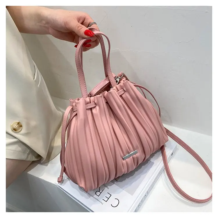 

Wholesale Women PU leather Korean Cross Body Bucket Bag, Black,red,brown and customzied