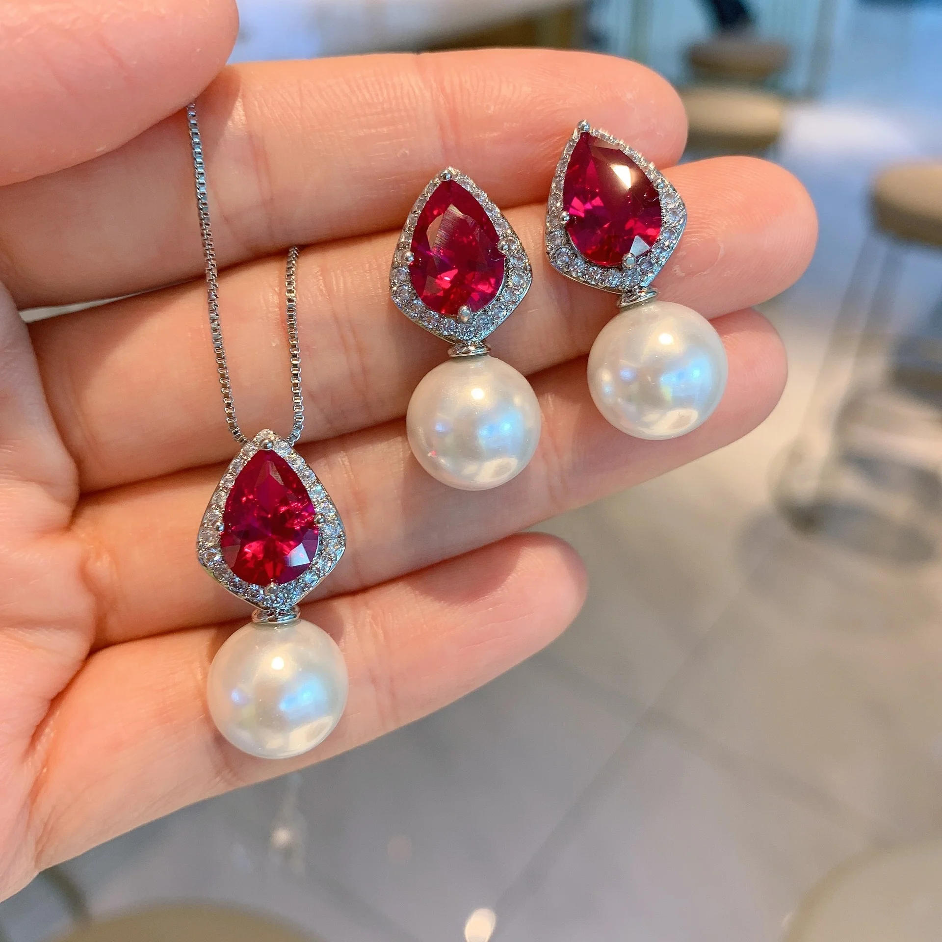 

Vintage Charms Gemstone Jewelry Sets for Women Luxury Pear-Shaped Ruby Pendant Necklace Earrings, Customized color