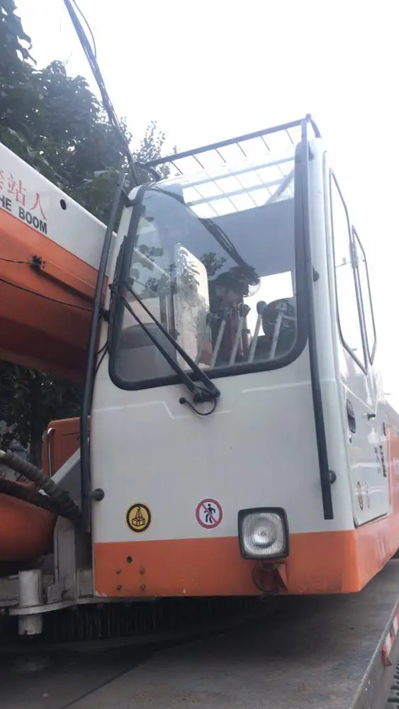 
USED hydraulic crane original chinese ZOOMLION 25TON 