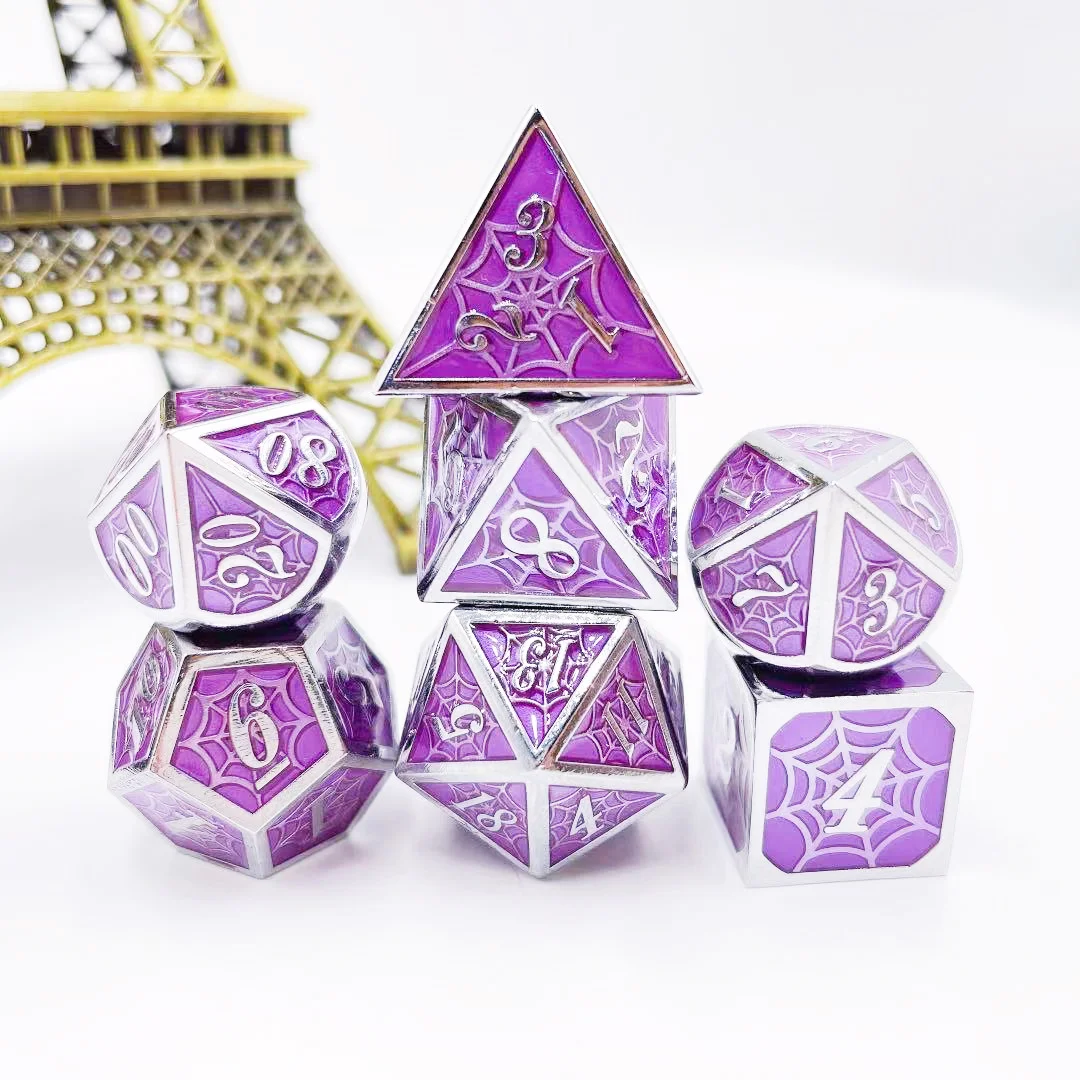 

Type Manufacturing Customised Luxury Metal Dice Set The temperature changes color, the dice change from black to green., Purple with silver number