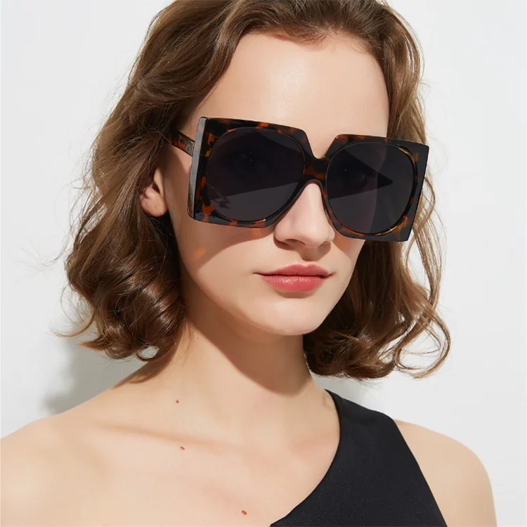 

Classic Women Square Big Frames Round Shape Lens Sun Glasses Sunglasses