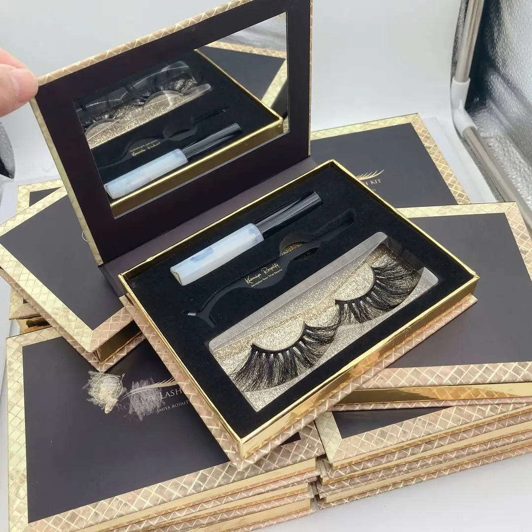 

Beautiful Outside Custom Eyelash Packaging With Mirror, Customized