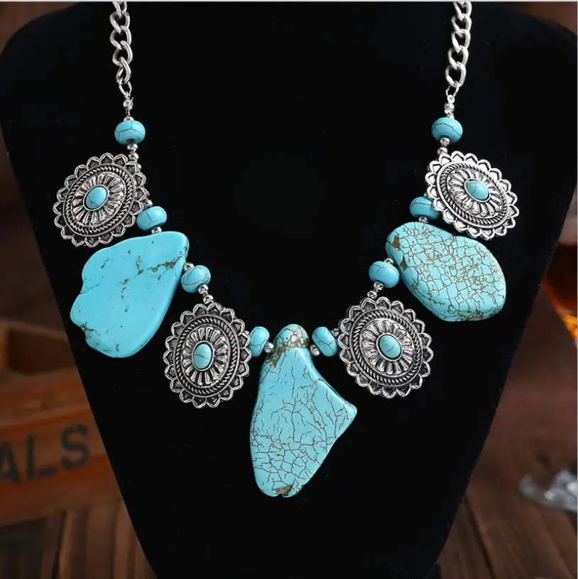

Fashionable turquoise necklace Bohemian style women's inlaid stone necklace pendant vintage chain