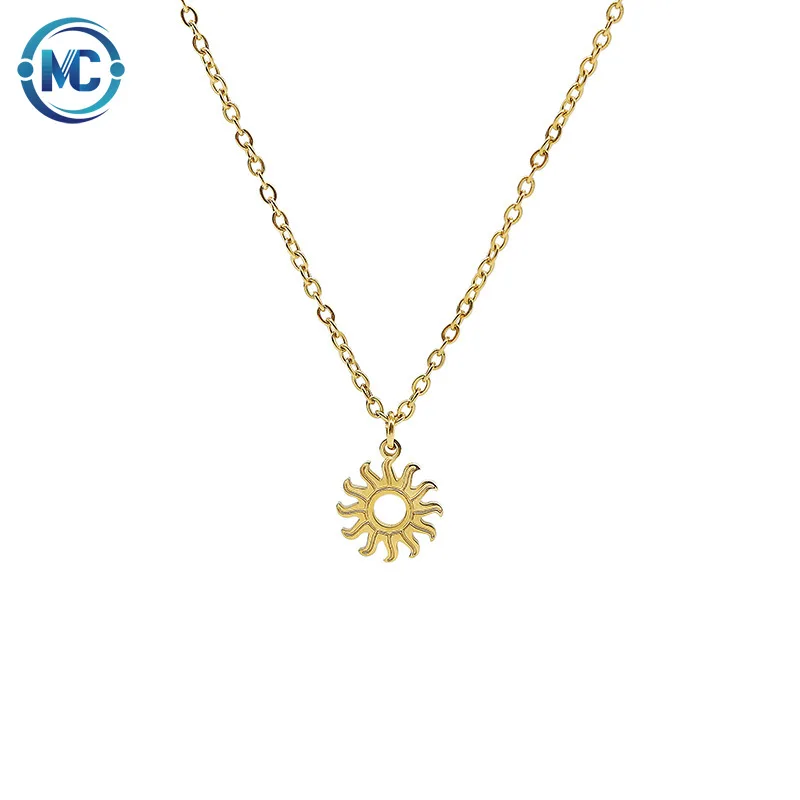 

2021 Fashion Retro Little Sun Pendant Necklace Chic 18K Gold Plated Titanium Steel Clavicle Chain Necklaces, As the picture