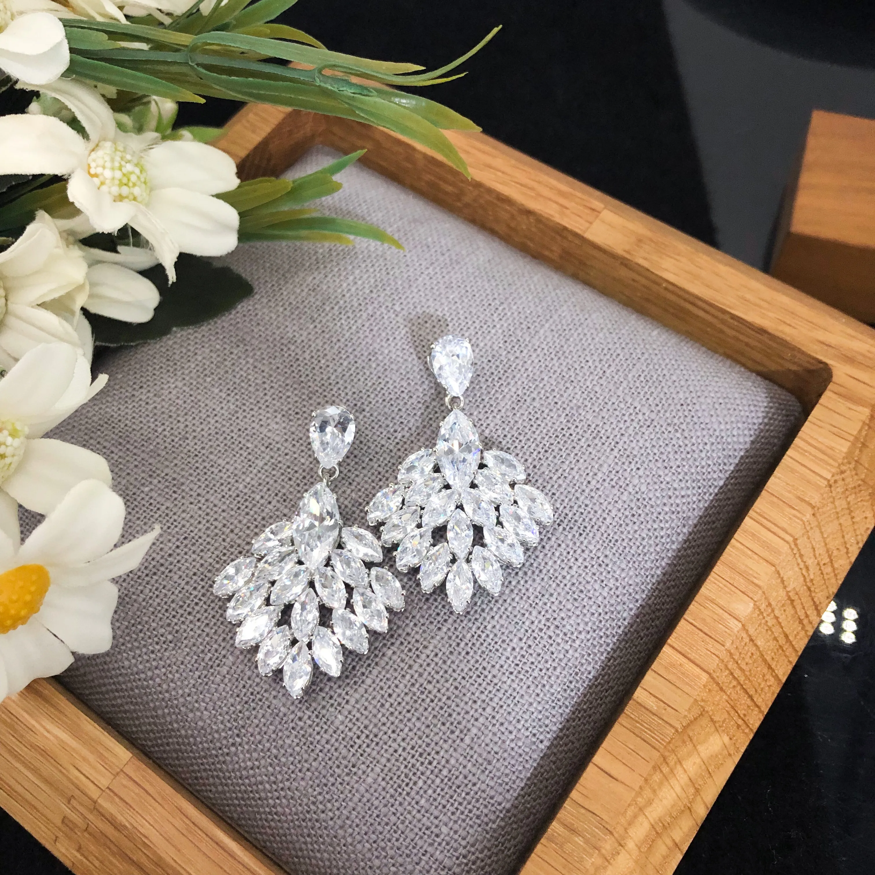 

2020 New fashion wholesale wedding classic square zircon earring, Sliver